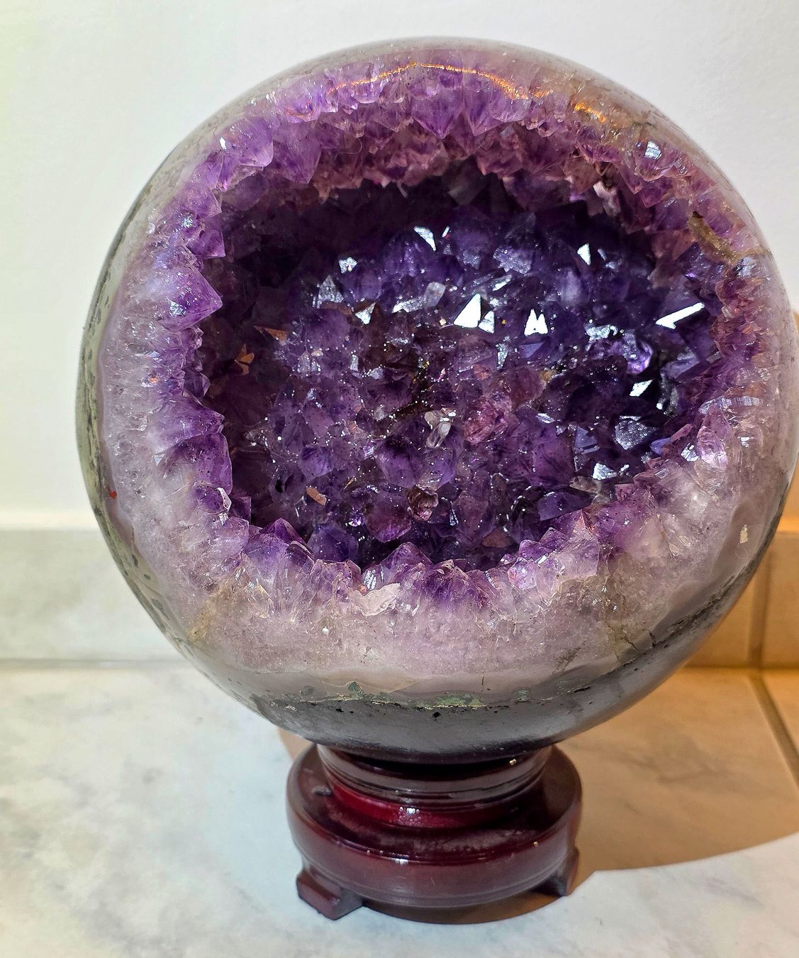 Mineralien & Heilsteine: XXL Amethyst Drusen Kugel 7.7kg – Neu und originalverpackt aus Matzingen von Shay_Crystalz 2