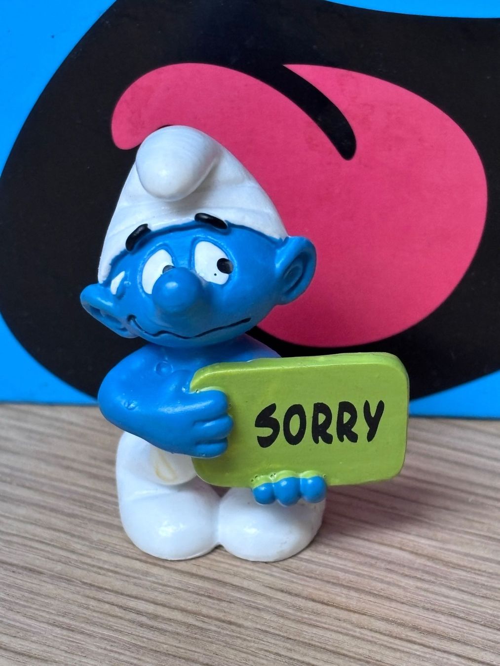 Schleich Statuette: Schlumpf mit Sorry-Schild – Usato da Lyss venduto da Duckszone