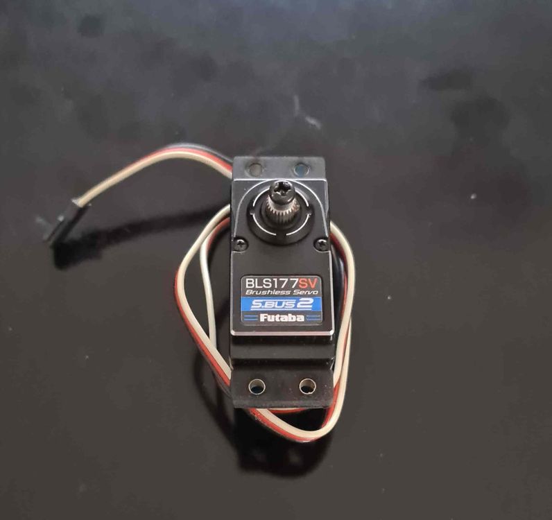 Futaba BLS177SV Servo Kaufen auf Ricardo