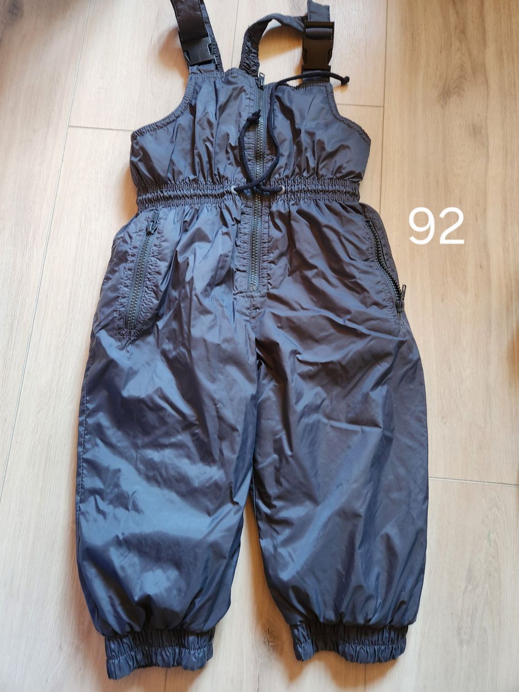 Hosen: Skihose Kinder grau Grösse 92 – Gebraucht aus Plasselb von Bianca0111