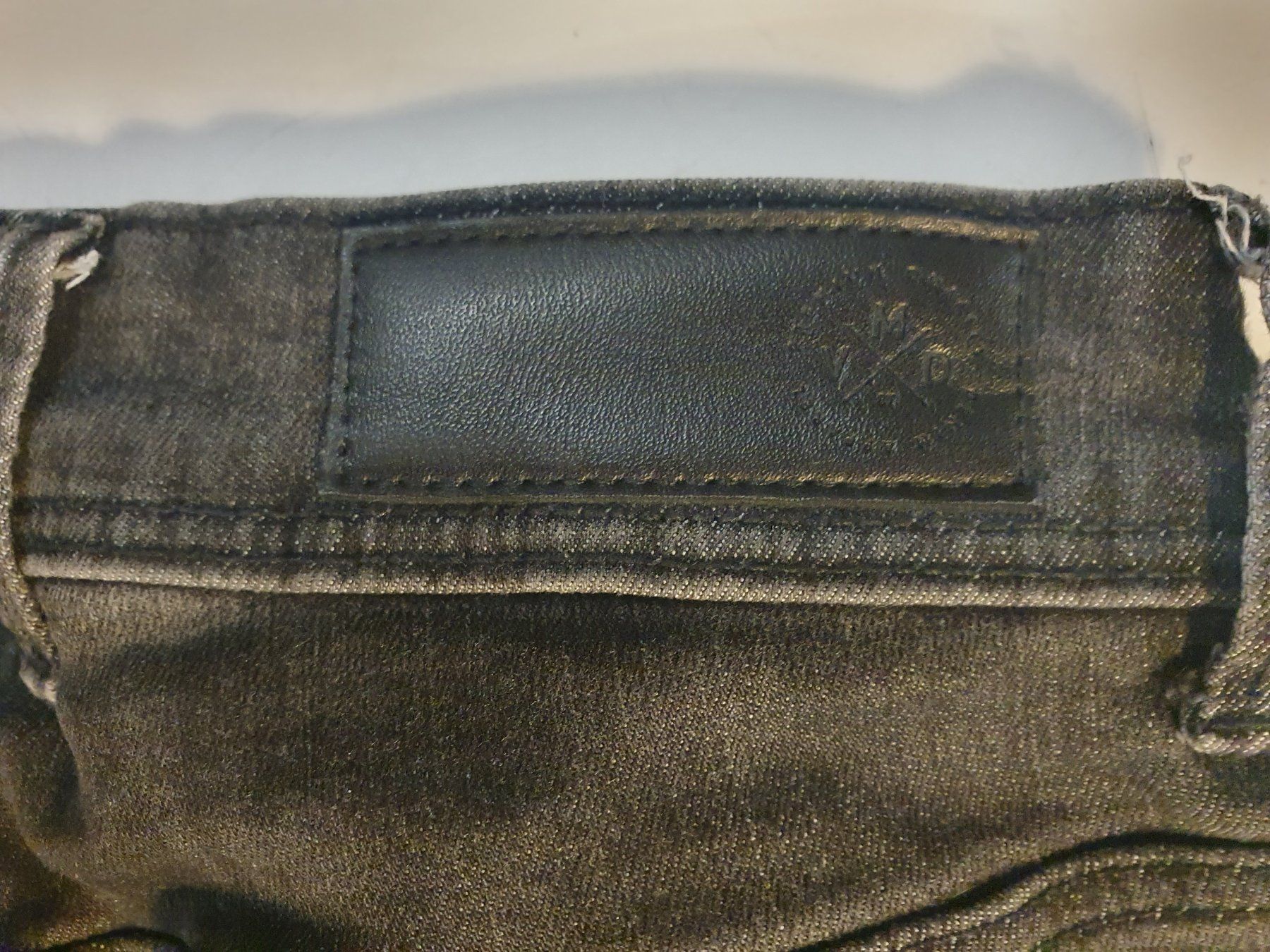Vero Moda Jeans: Vero Moda Jeans schwarz grösse 30 – Usato da Zürich venduto da loosebone 9