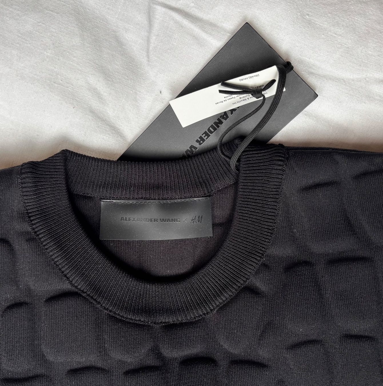 Alexander Wang Maglioni & Felpe: Alexander Wang x H&M Black structured scuba Sweater, Size S – Nuovo e nell'imballaggio originale da Stallikon venduto da BurgerDog 1