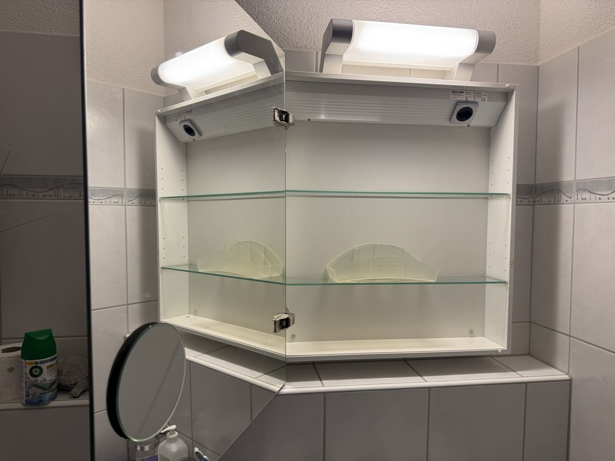 Armoires miroirs: Spiegelschrank – D'occasion à Holzhäusern ZG par Kroko33 3