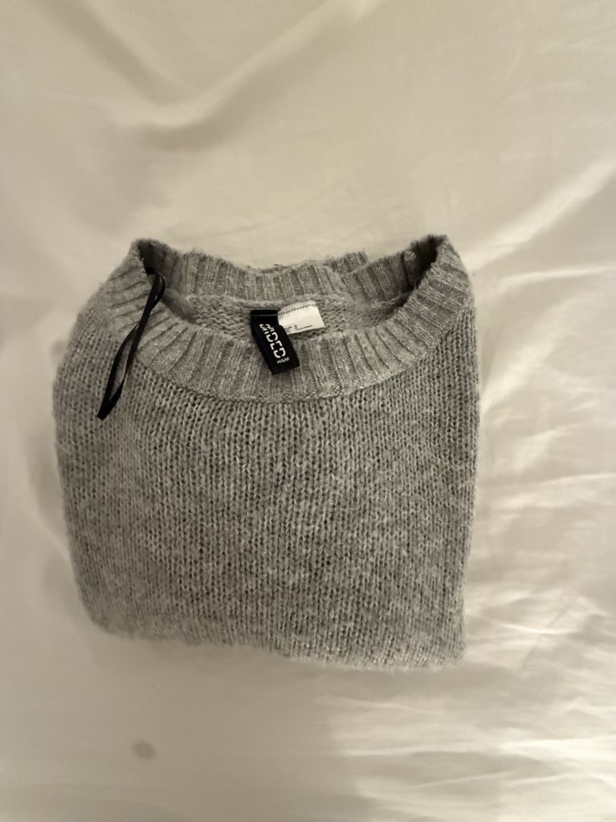 Maglioni & Felpe: Grau bauchfreier Pullover – Grösse S, weich – Nuovo (secondo la descrizione) da Pratteln venduto da syr_g2ql 2
