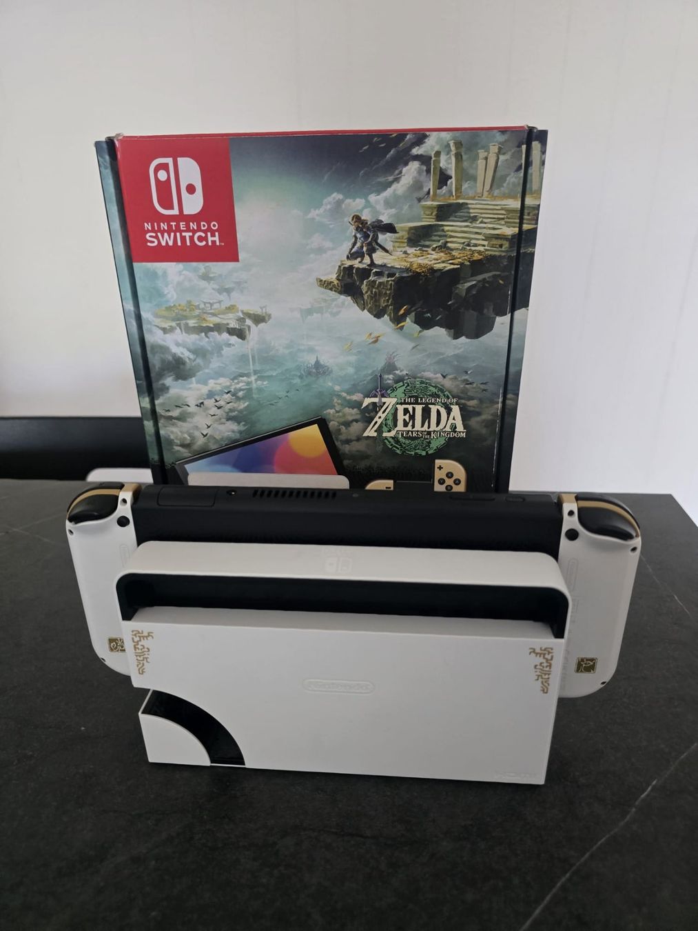 Nintendo Konsolen: Nintendo Switch OLED Zelda Edition – Gebraucht aus Krauchthal von ws2_kyn8 3