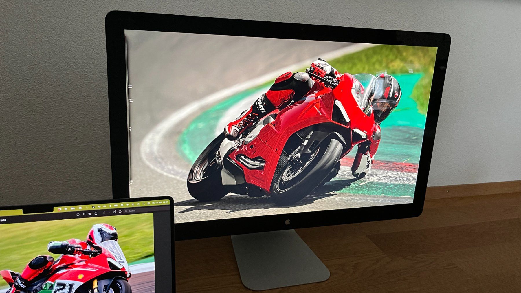 Apple Monitor: *Top* Apple Thunderbolt Display 27" (2016) inkl. Adapter – Usato da Sursee venduto da dnatedo