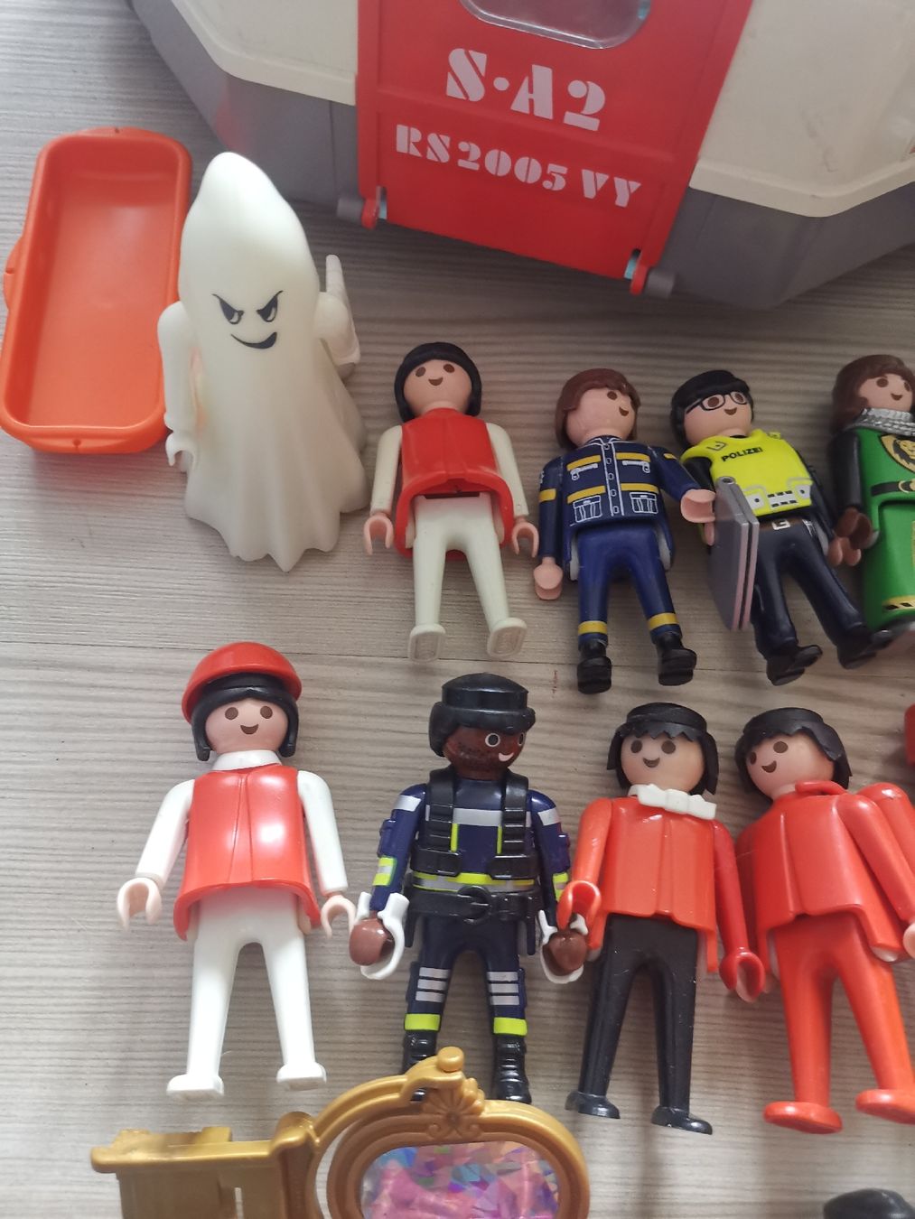 Playmobil Giocattoli: Playmobil Raumstation, Figuren usw. – Usato da Effretikon venduto da Superkarin7 5