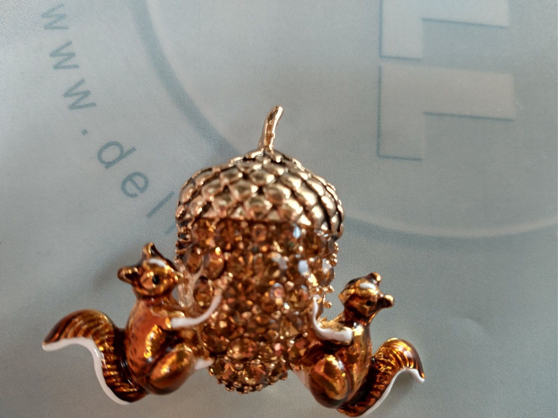Broschen & Nadeln: Eichhörnchen Brosche mit Eichel, Vintage Stil – Neu (gemäss Beschreibung) aus Löhningen von Chimae67 7
