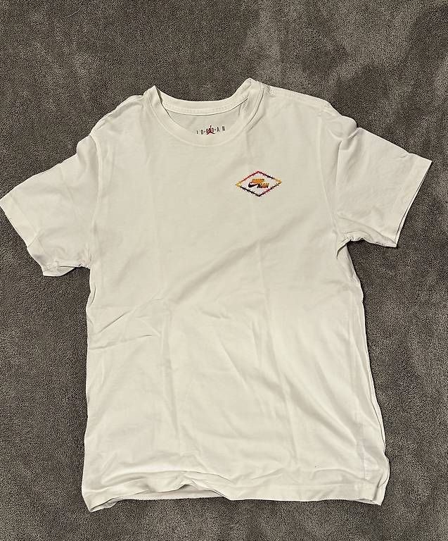 T-Shirts: T-Shirt Jordan Weiss Grösse: L – Gebraucht aus Bottmingen von fed_8spp