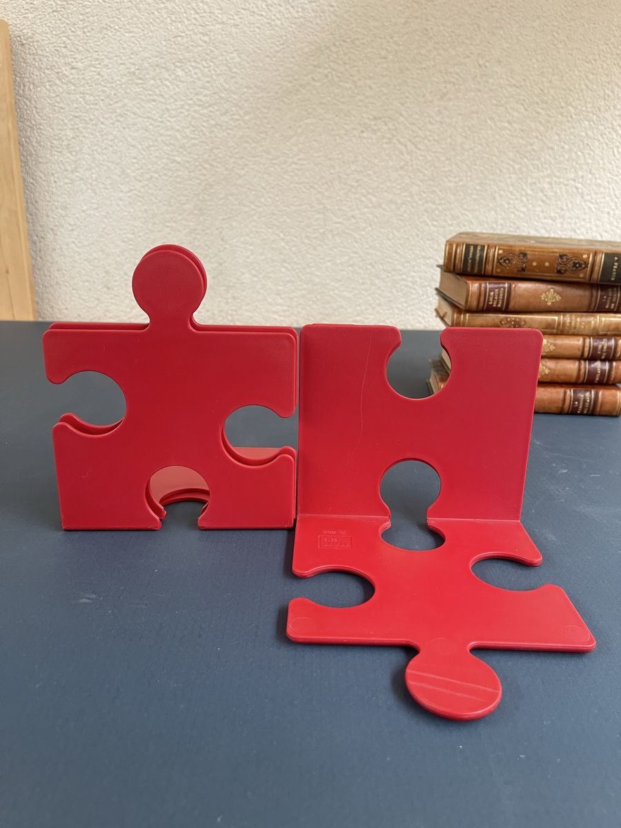 Altro in Decorazioni & Accessori: 4 Buchstützen rot Puzzle Design – Usato da Bonstetten venduto da usgsuechts_vintage 5