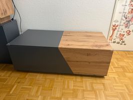 Neu und montiert Tisch zum ausziehen