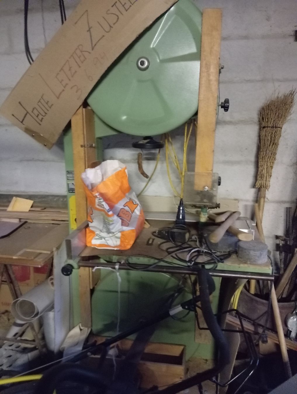 Toutes les machines: Bandsäge Holzbearbeitung  – D'occasion à Belp par Guadalupe84 1