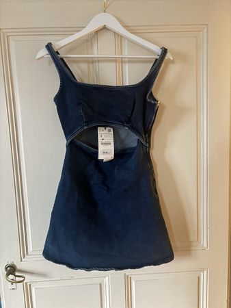 Robe de zara neuve