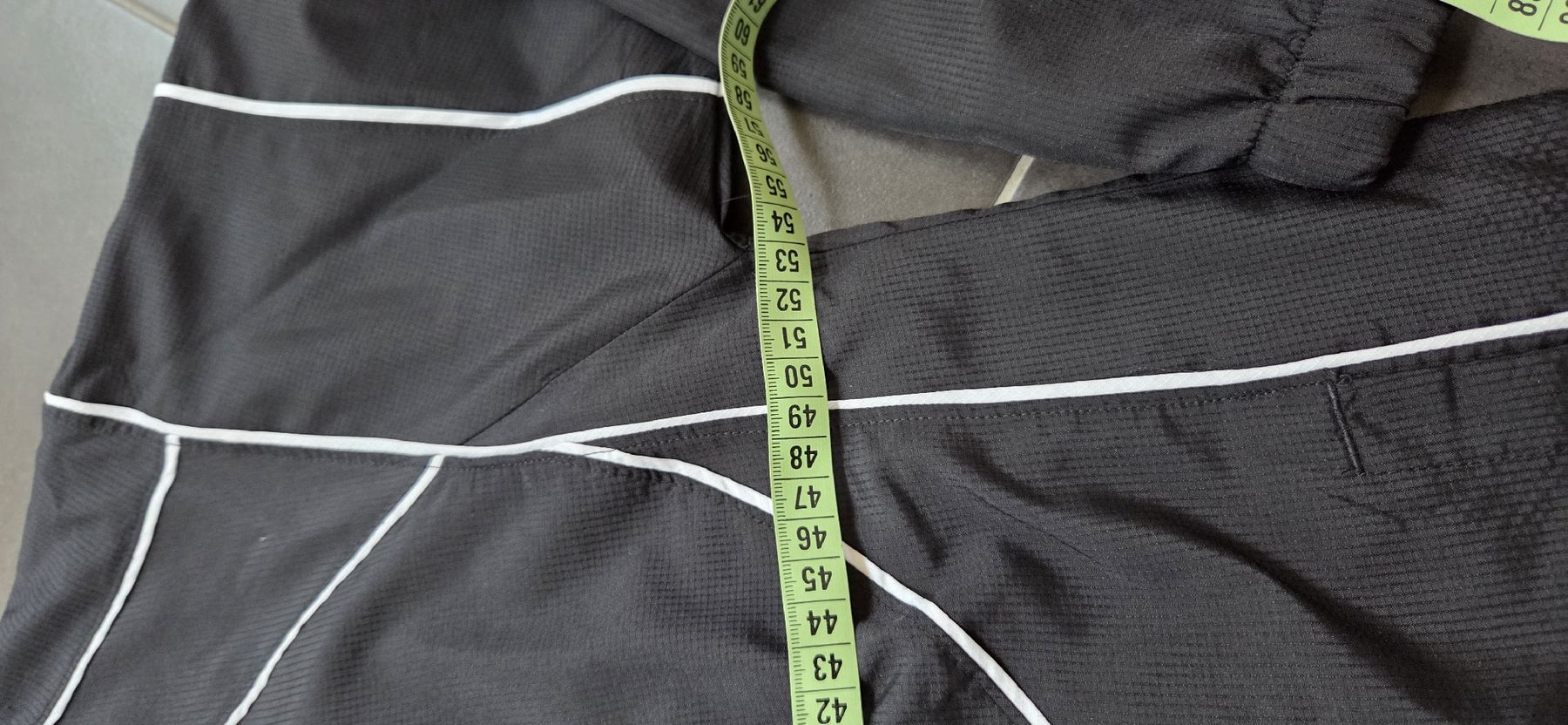 Nike Giacche: Leichte Jacke Nike Gr. S – Usato da Lyss venduto da Urma5 2
