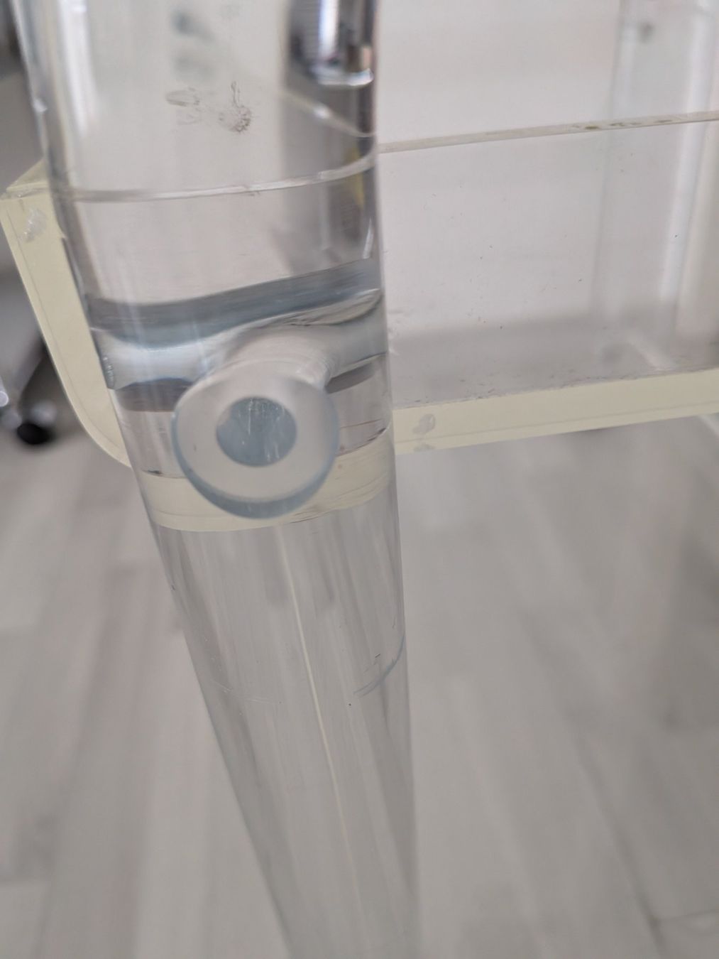 Carrelli di servizio: Plexiglas Servierwagen Beistelltisch – Usato da Emmen venduto da magelan 6