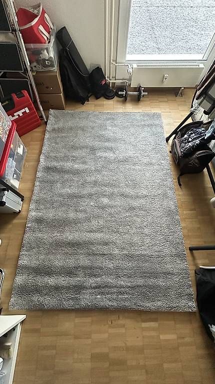 Teppiche: Grauer Teppich – Gebraucht aus Thun von SelinaW1995