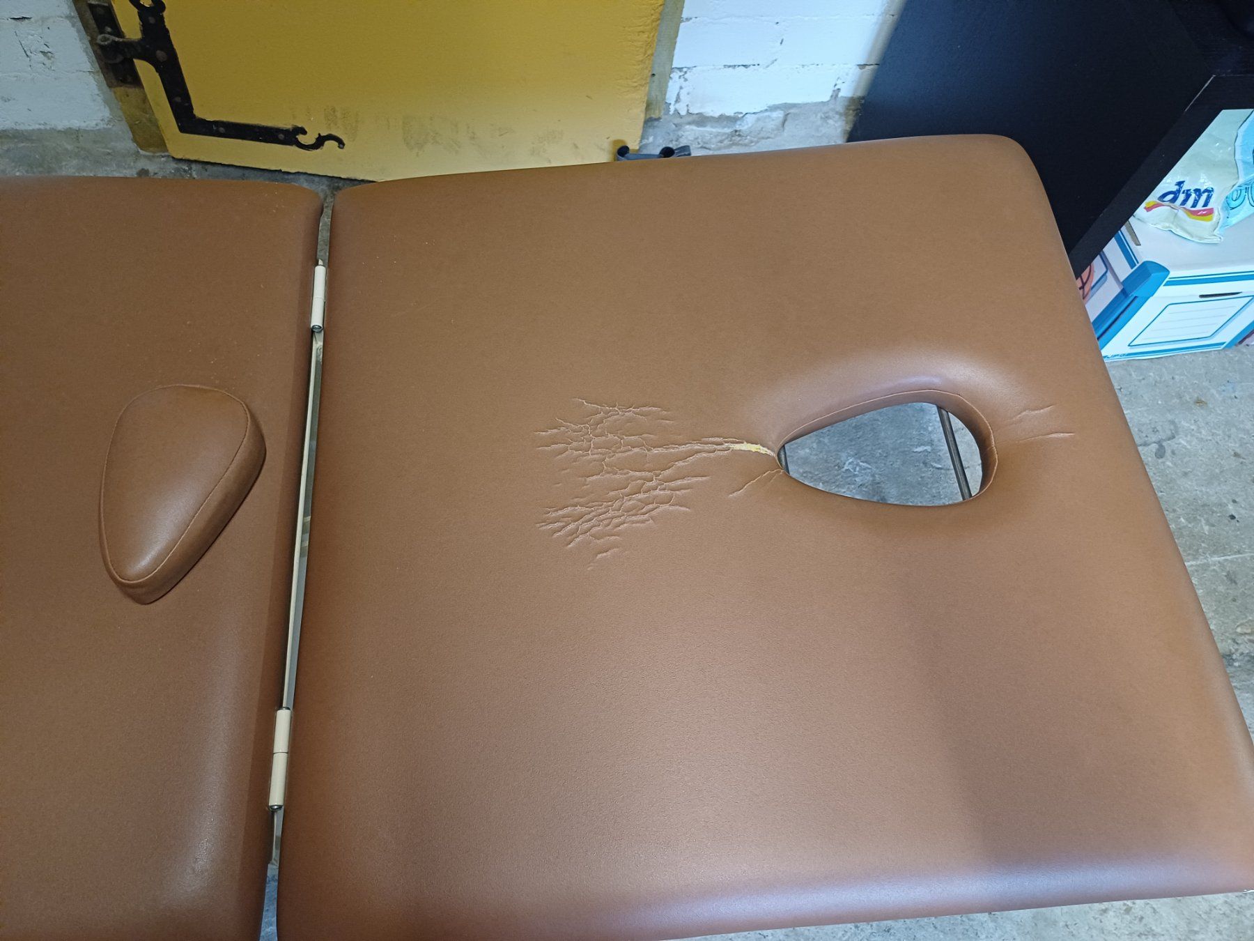 Lettini & sedie per cosmetici: Table de massage électrique, Elektrische Massageliege – Usato da Soubey venduto da Mike4102 2