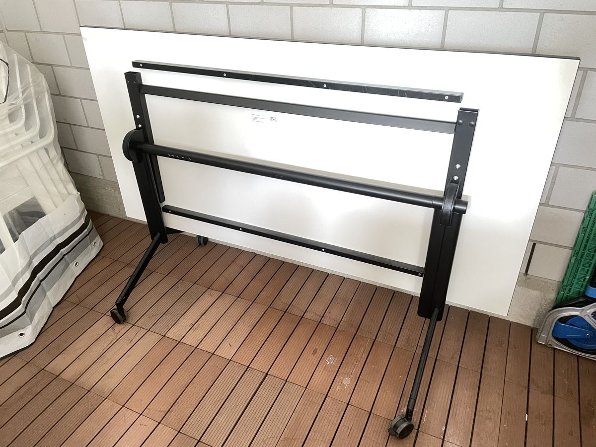 Bureaux: Klapptisch auf Rollen – D'occasion à Tägerwilen par Shaimaa 1