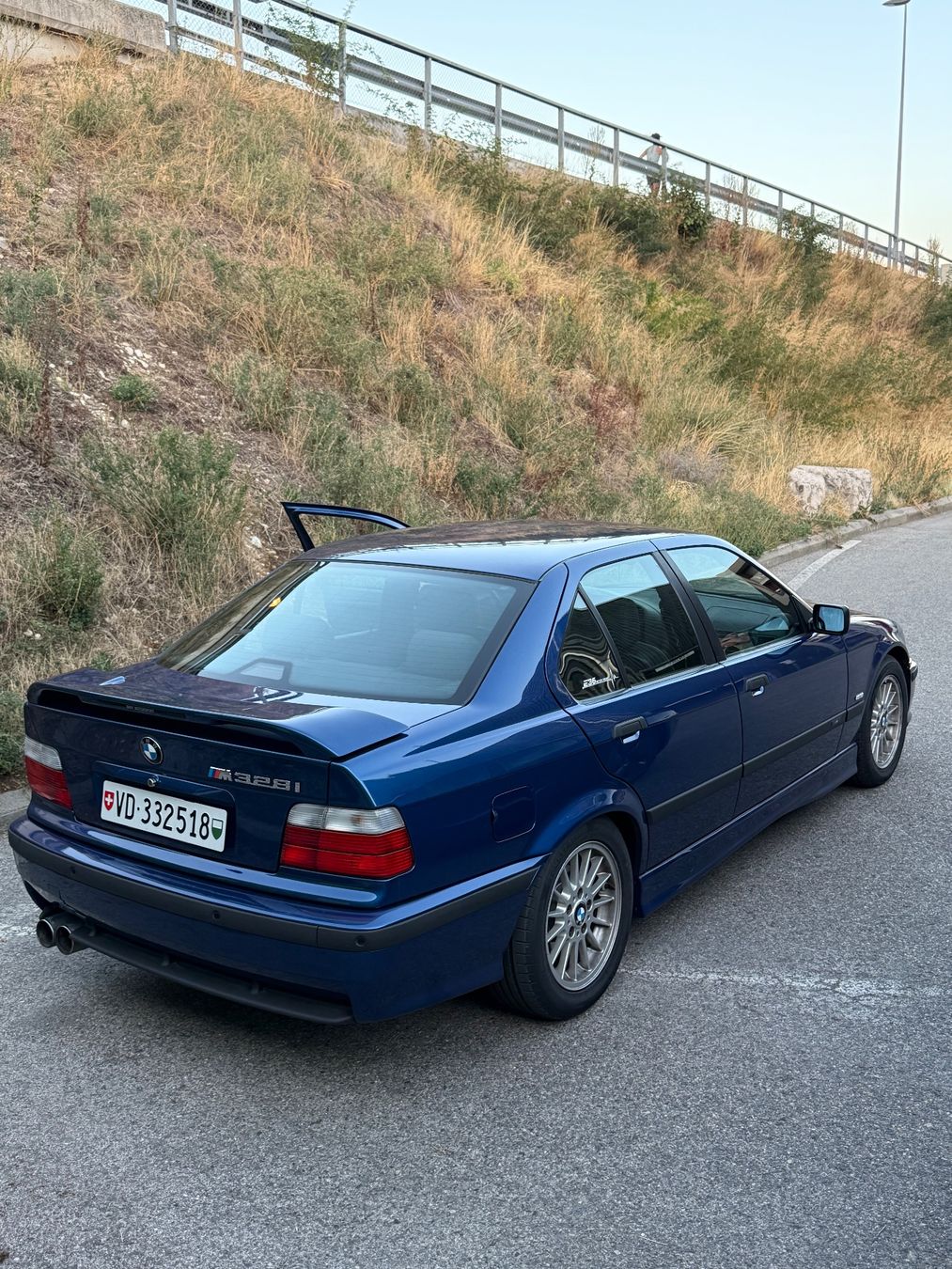 BMW Autos: BMW 328i E36 Sport Edition – Gebraucht aus Genève von Veloce_SARL 5