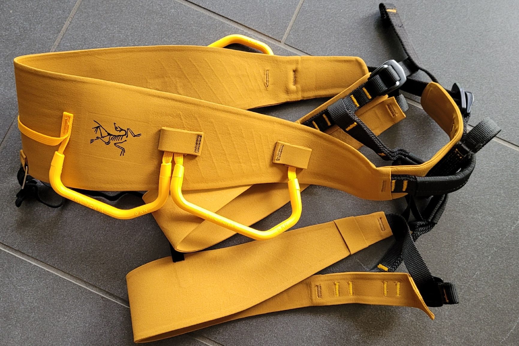 Arcteryx Attrezzatura da arrampicata: Arc'teryx 395a Gr. M Neu – Nuovo e nell'imballaggio originale da Basel venduto da Luckyclimb