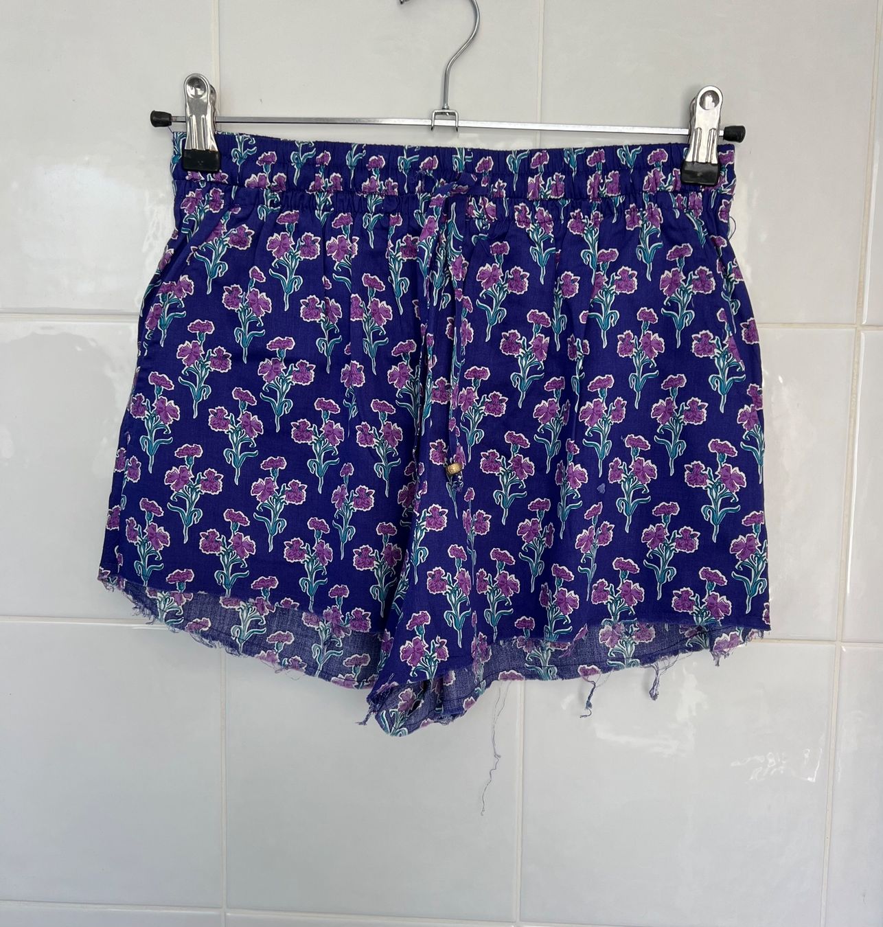 Zara Pantalons: Short von Zara – Neuf (Voir description) à Tagelswangen par fireiceprincess 2