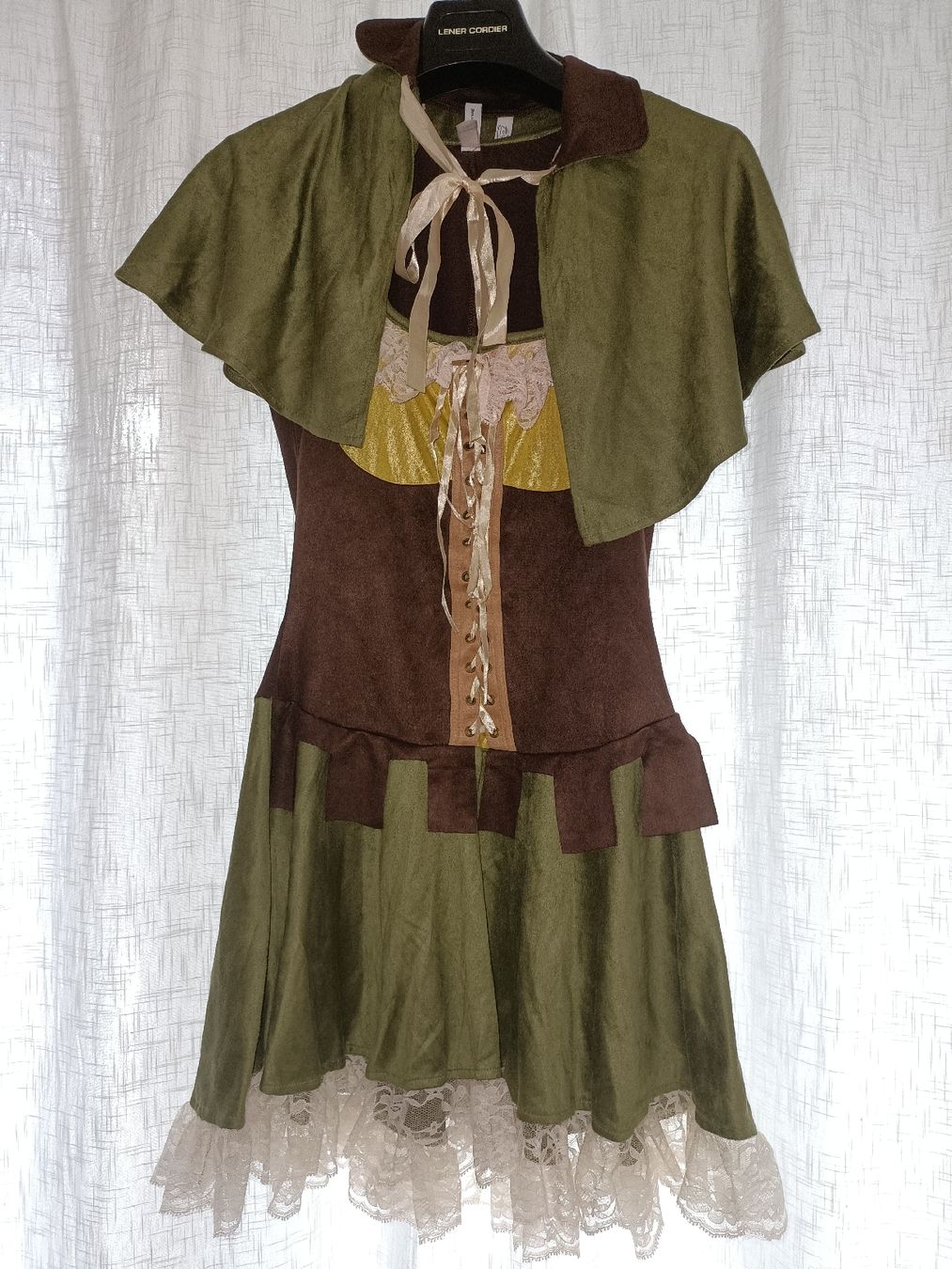 Costumi: Robin Hood Kostüm ohne Hut – Nuovo (secondo la descrizione) da Bergdietikon venduto da Bico01