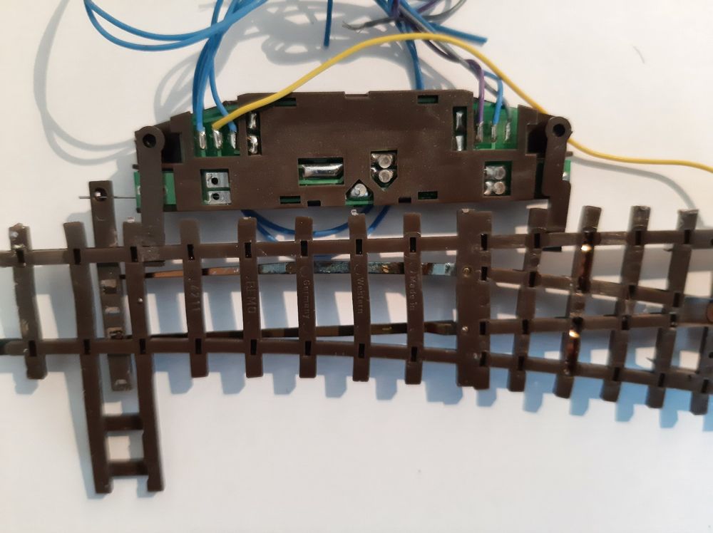 Bemo Modelleisenbahnen: Bemo H0m 4207 000 Weiche links 12° mit Antrieb – Gebraucht aus Thun von Schwarzsee48 2
