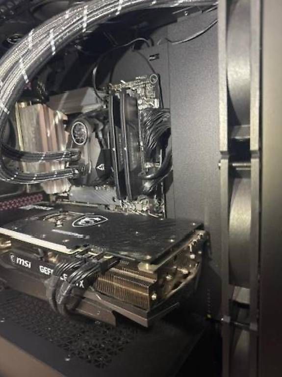 PCs: High-End Gaming & Workstation PC  – Gebraucht aus Oberwangen TG von Samsells