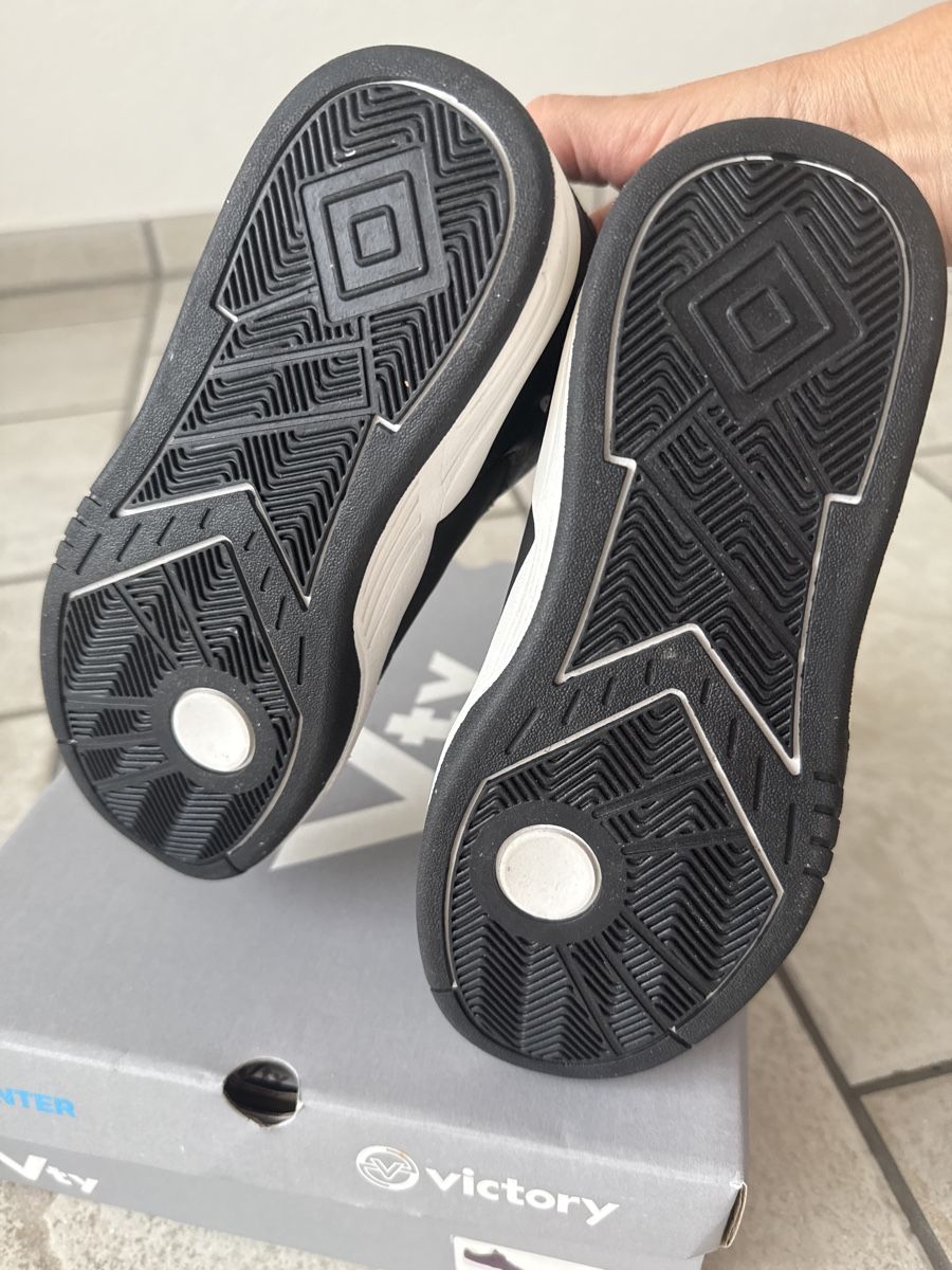 Victory Chaussures garçon: NEUE Winter Schuhe Gr.31 – Neuf avec emballage d'origine à Waltenschwil par lina-04 3