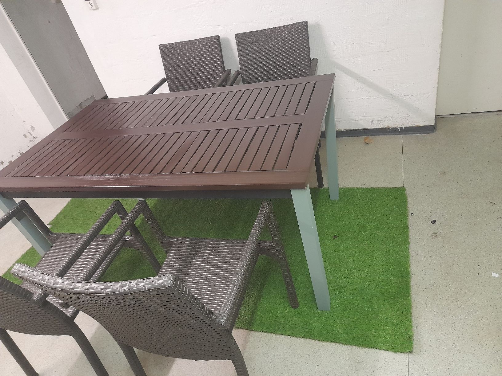 Set di tavolo e panche: Garten möbel – Usato da Glattbrugg venduto da B_B