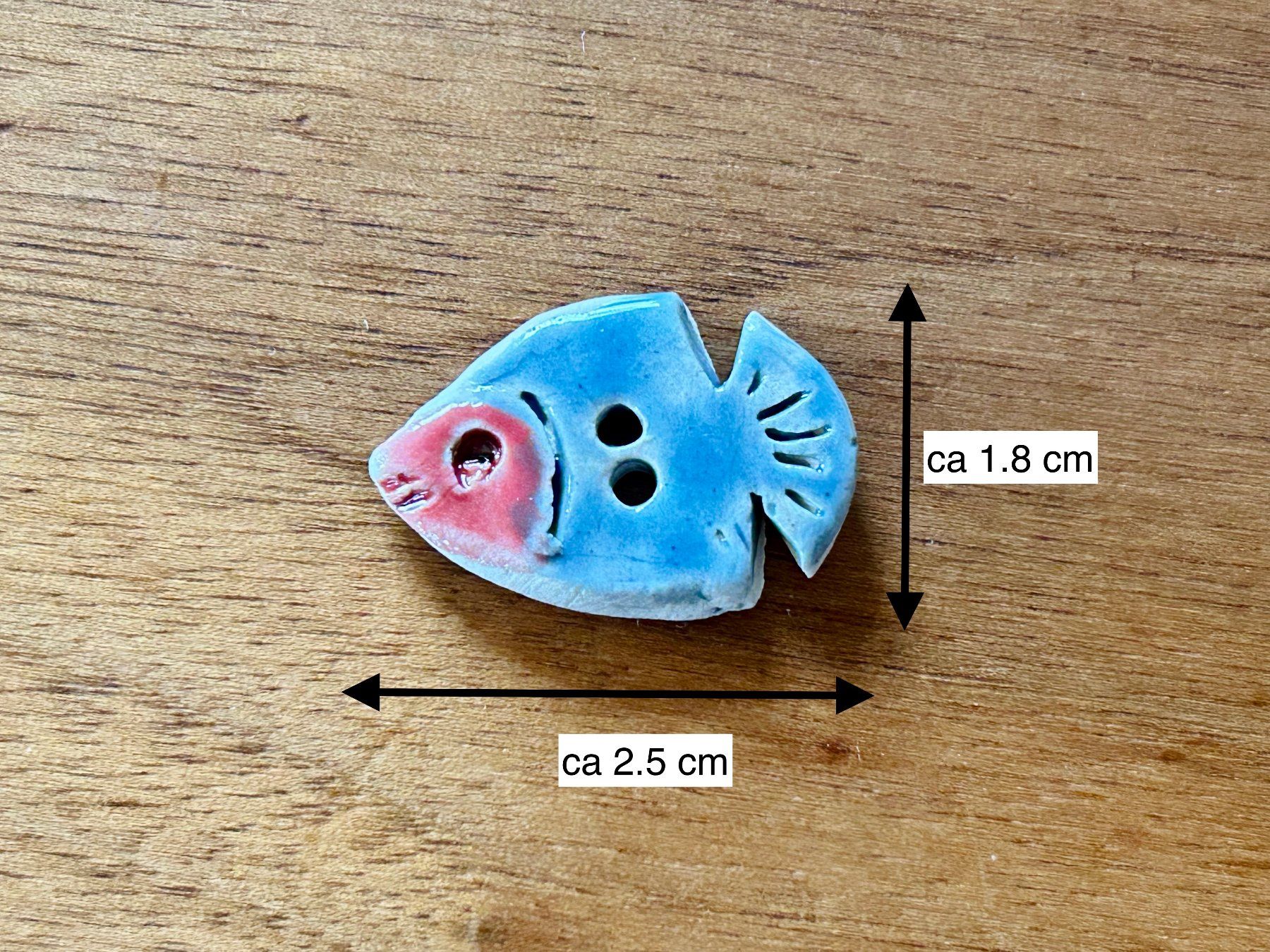 Knöpfe: Keramikknopf in Fischform – Gebraucht aus Dietlikon von Mankai 3