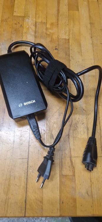 Bosch Compact Charger 2A Ladegerät - BCS230