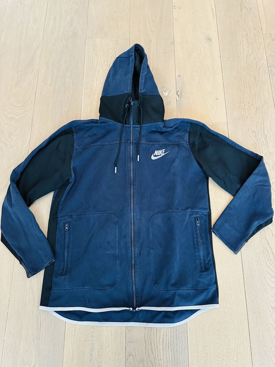 Nike Pullover & Sweatshirts: Nike Kapuzenpullover Hoodie Grösse L – Gebraucht aus Bern von howi72