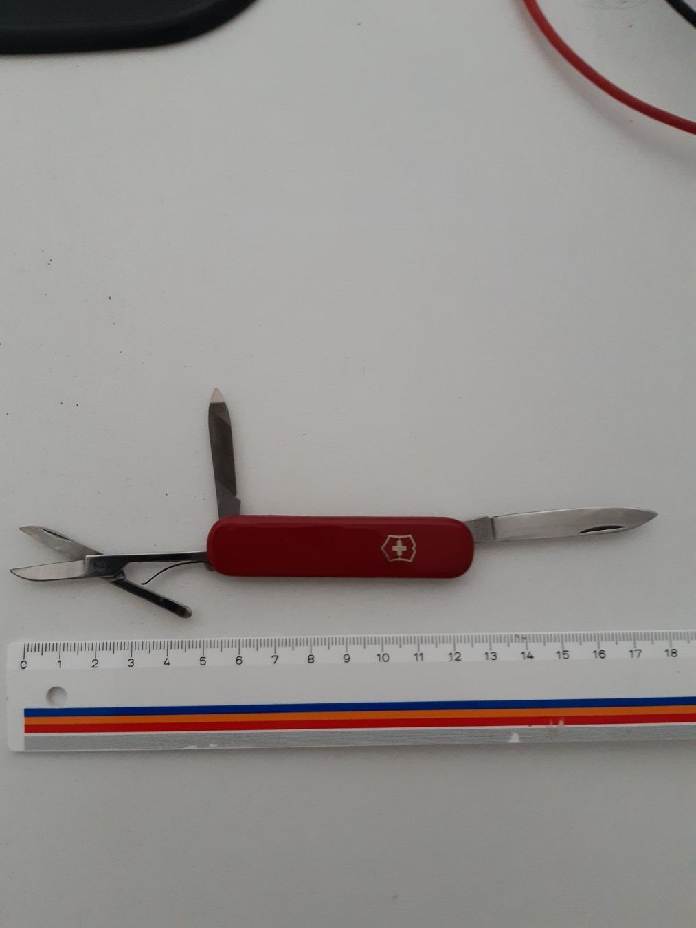 Victorinox Taschenmesser: Gebrauchtes mittelgrosses Victorinox Sackmesser – Gebraucht aus Dietikon von Hwengi