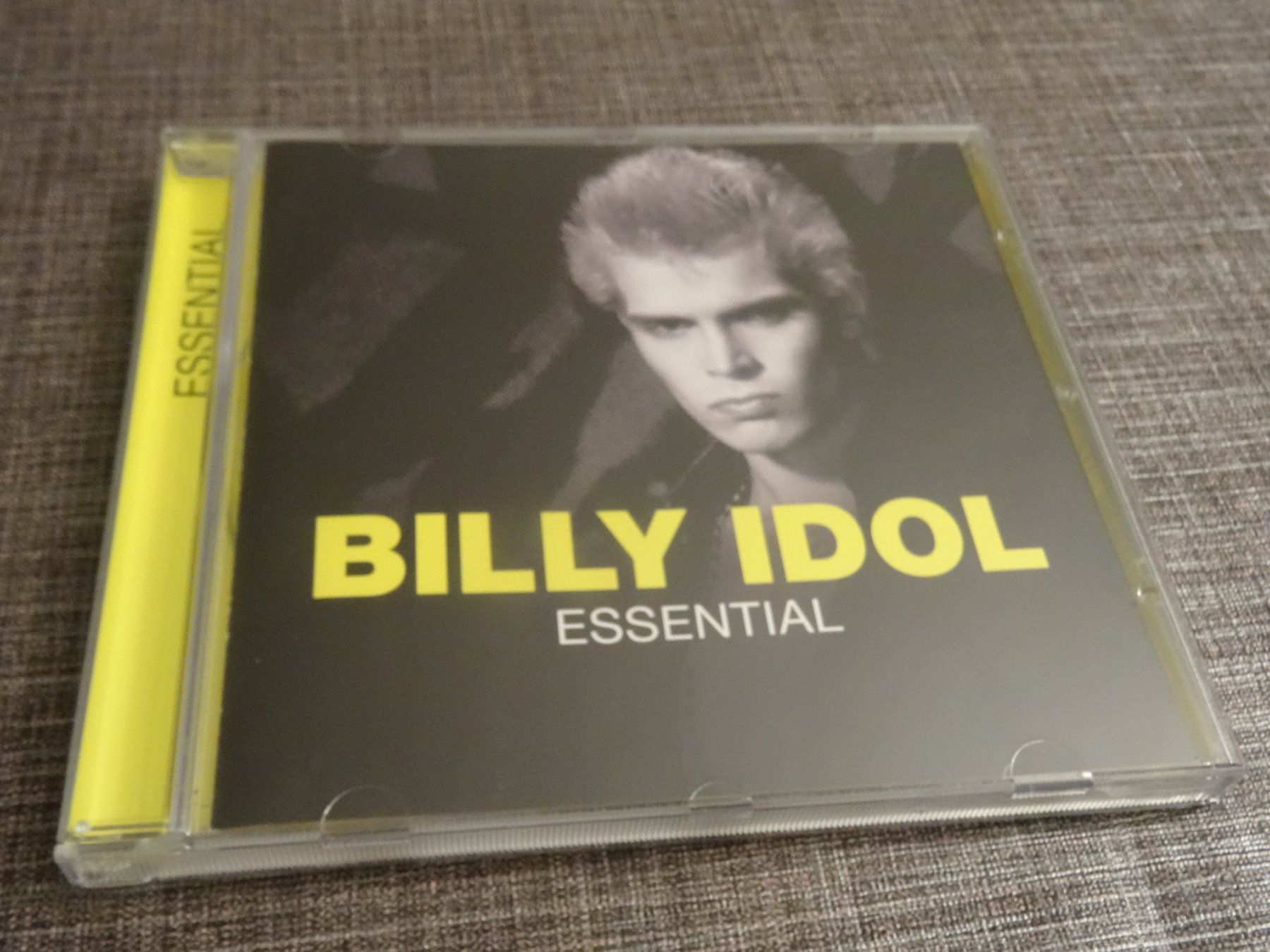 CDs: Billy Idol - Essential CD – Gebraucht aus Olten von Disc-Ausverkauf