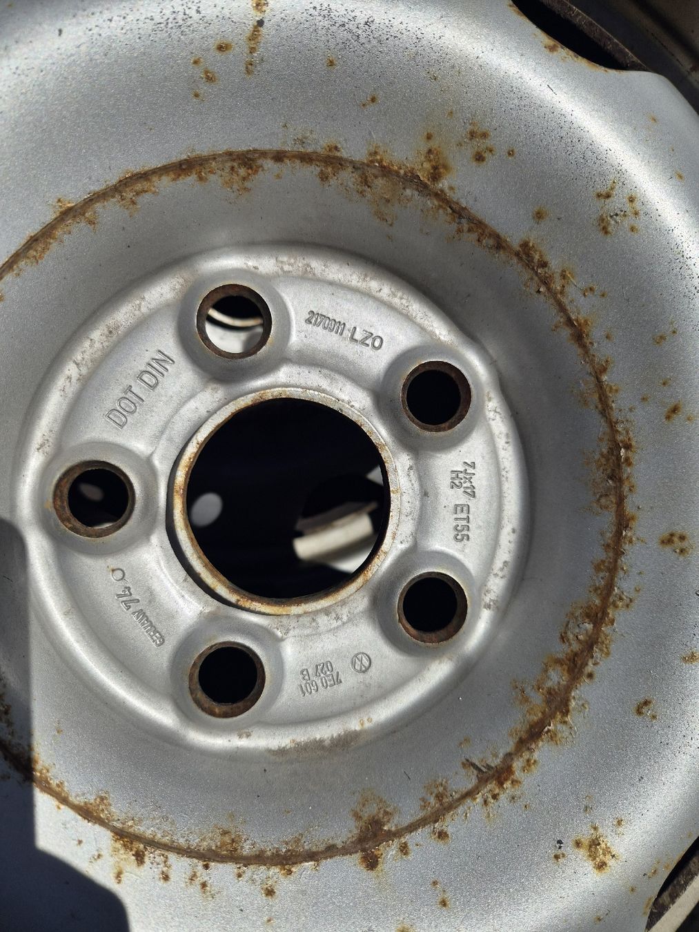 Pneumatici & Ruote complete: VW Stahlräder – Usato da Valendas venduto da mar_c92b 2