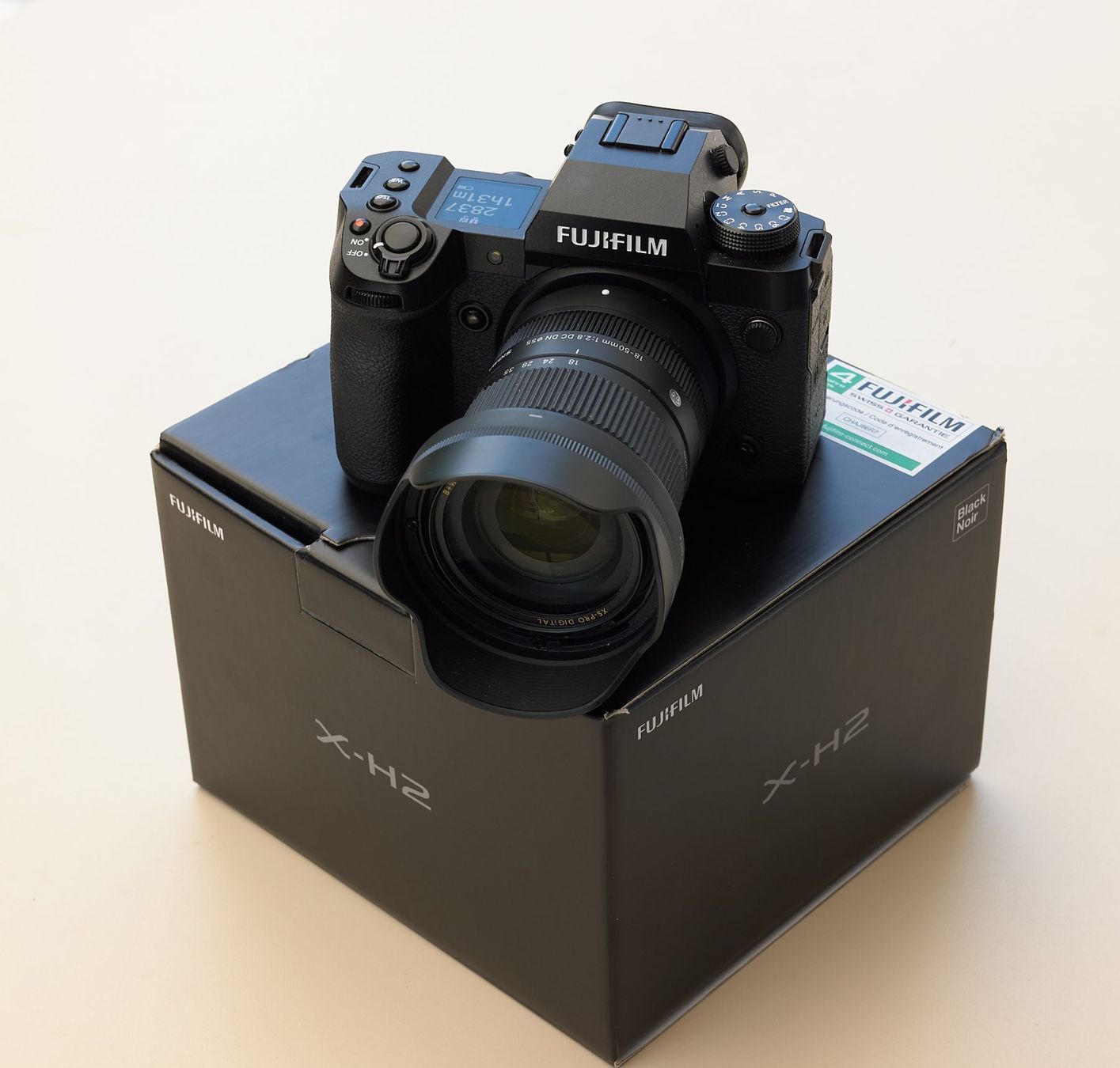 Fuji Fotocamera: Fujifilm X-H2 mit Sigma 18-50mm/2.8 – Usato da Wil ZH venduto da pipalski