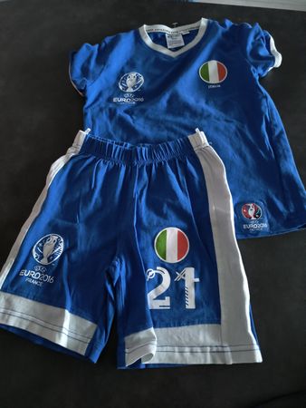 Italien Fussball Dress EURO 2016, Grösse 104, Top Zustand!