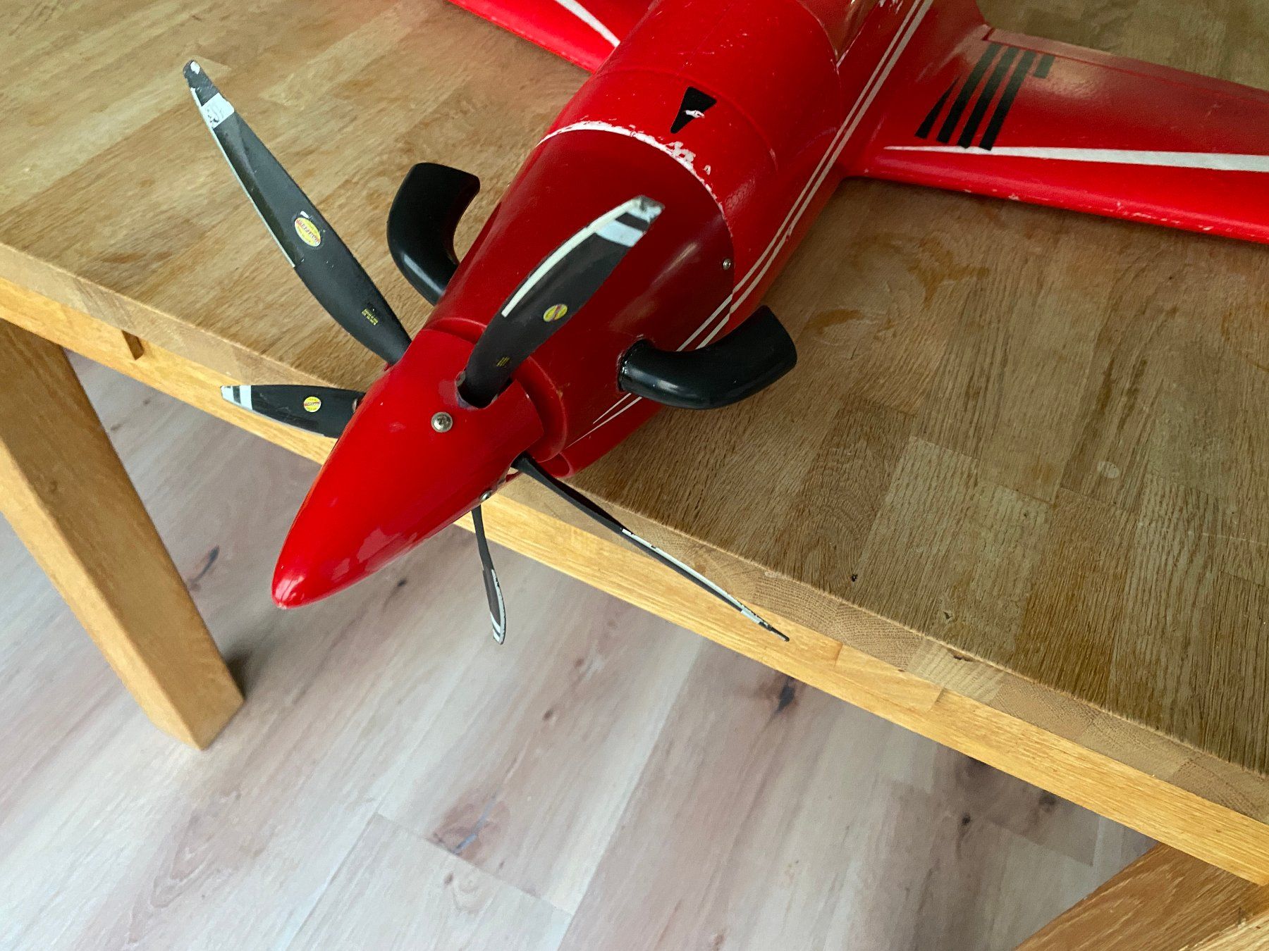 Reely Modellismo RC: Reely Pilatus PC-21 RC Flugzeug – Usato da Erlinsbach SO venduto da Fritro 2