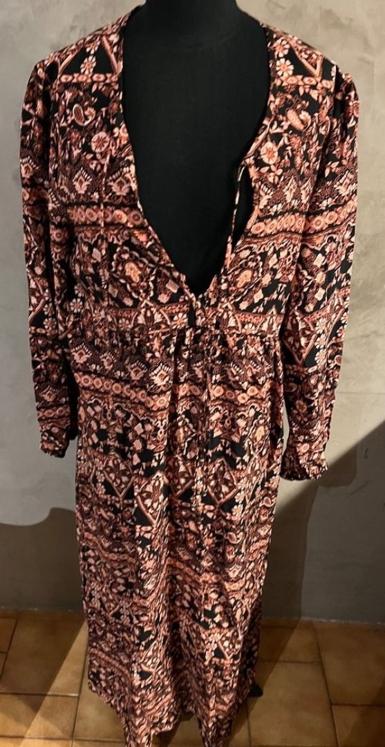Shein Vestiti: Wunderbares, langes "SHEIN"-Kleid, Gr. L – Nuovo (secondo la descrizione) da Sursee venduto da Aniri