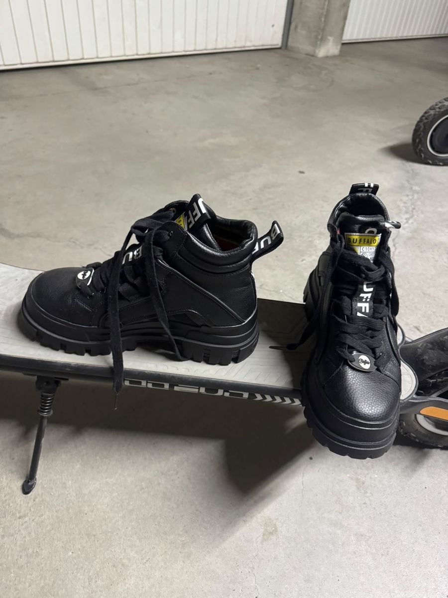 Buffalo Damenschuhe: Buffalo – Neu (gemäss Beschreibung) aus Biel/Bienne von sem_cmq6