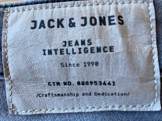 Jeans: Jack & Jones Jeans Shorts Regular Fit Grau Gr. M – Gebraucht aus Ergisch von July64 3