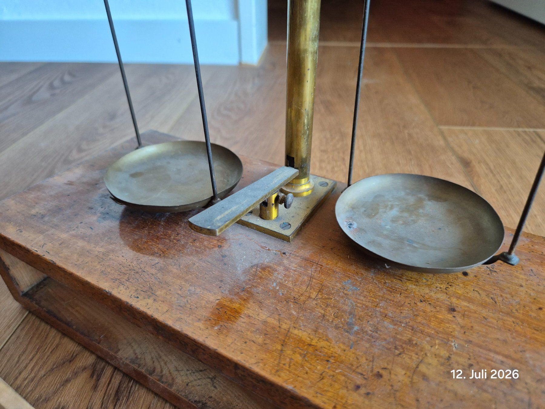 Balances et poids: antike Apotheker- oder Juwelierwaage – D'occasion à Bronschhofen par mar_mjc9 3