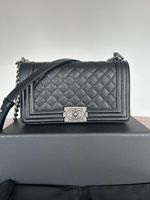 Neuwertig Chanel Boy  Kaviarleder Full Set  nur 2x getragen!