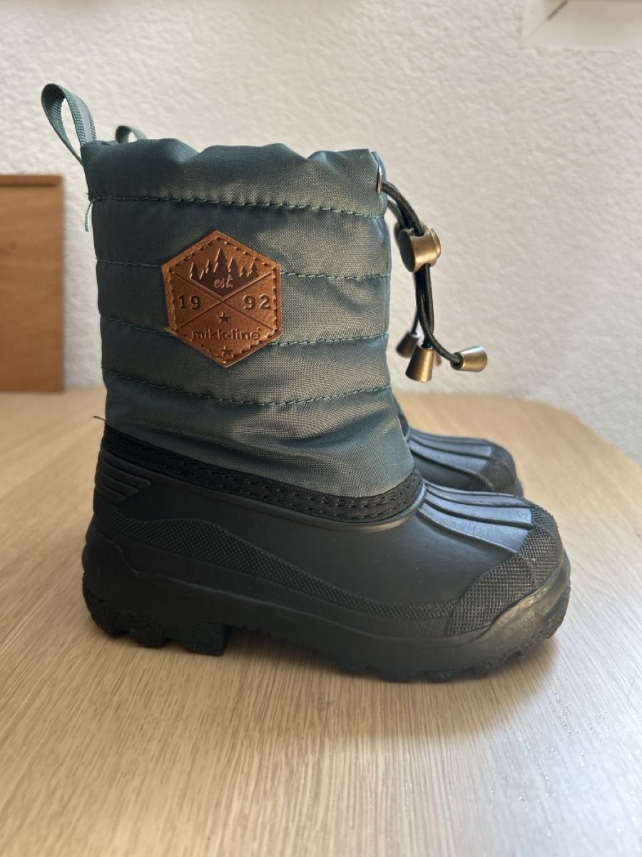 Scarpe per ragazzi: Kinderstiefel mikk-line Grösse 25 – Usato da Uznach venduto da nerkic