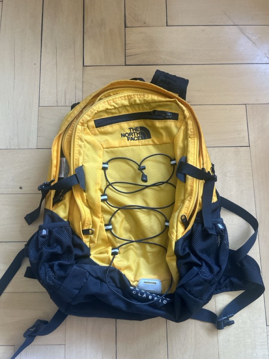 North Face Zaini: The North Face Borealis Classic Backpack 29L yellow/black – Usato da Zürich venduto da nis_2zl8