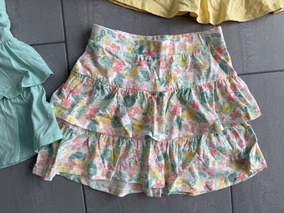 C&A Lotti & Set di vestiti: 6x Röckli in der Grösse 128 – Usato da Mägenwil venduto da Bienchen8 4