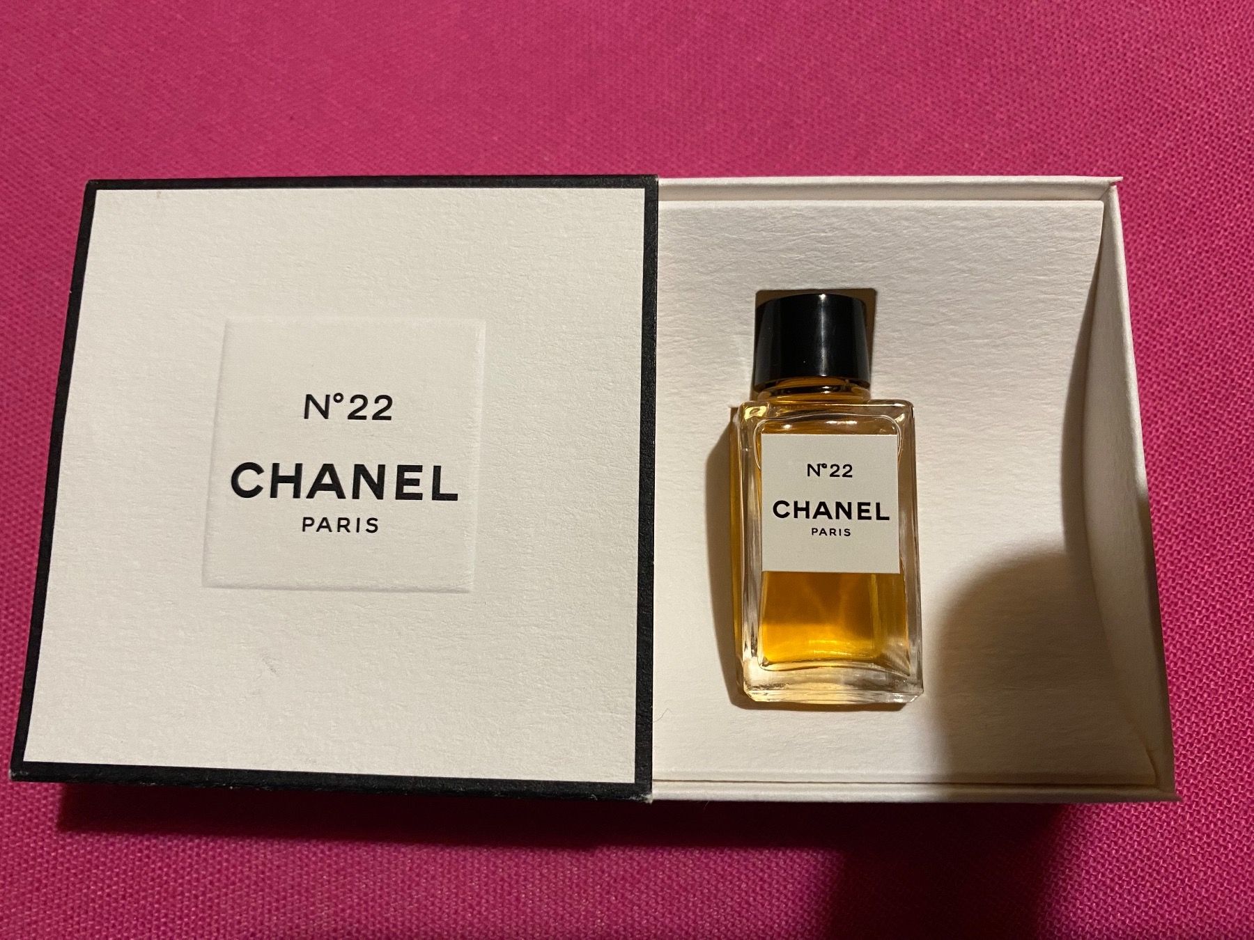 Chanel Profumi & Eau de Toilette: Coffret miniature No22 de Chanel – Nuovo e nell'imballaggio originale da Bouveret venduto da wes_7zll