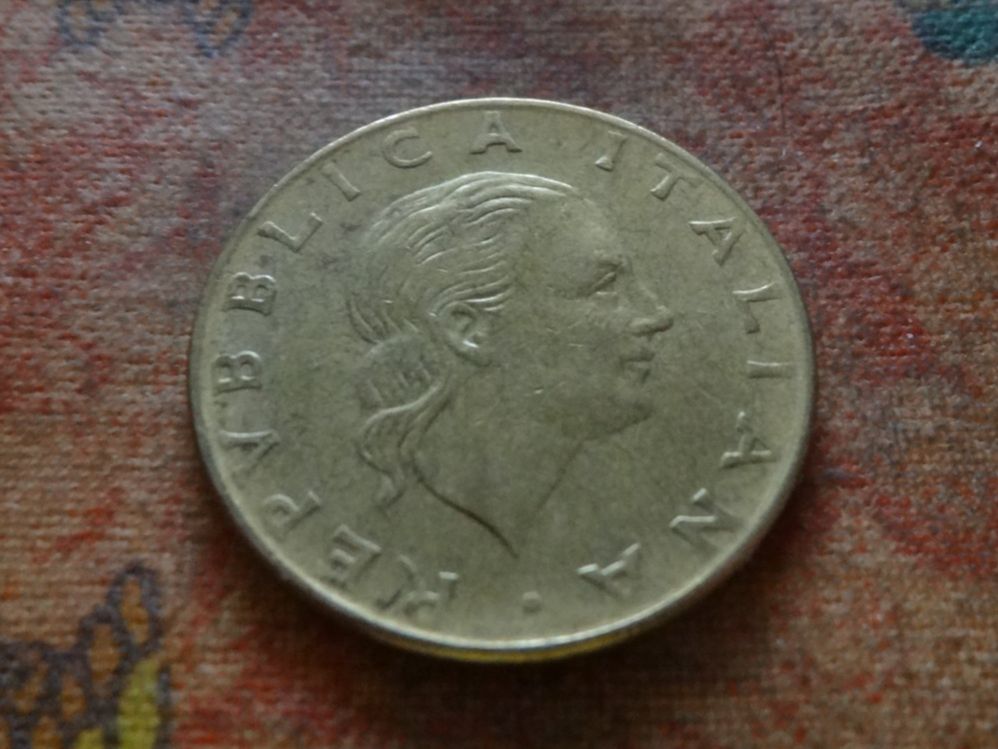 Tutti le monete: ITALIE  200  Lire  1981 – Usato da Romanel-sur-Lausanne venduto da Swift13 1