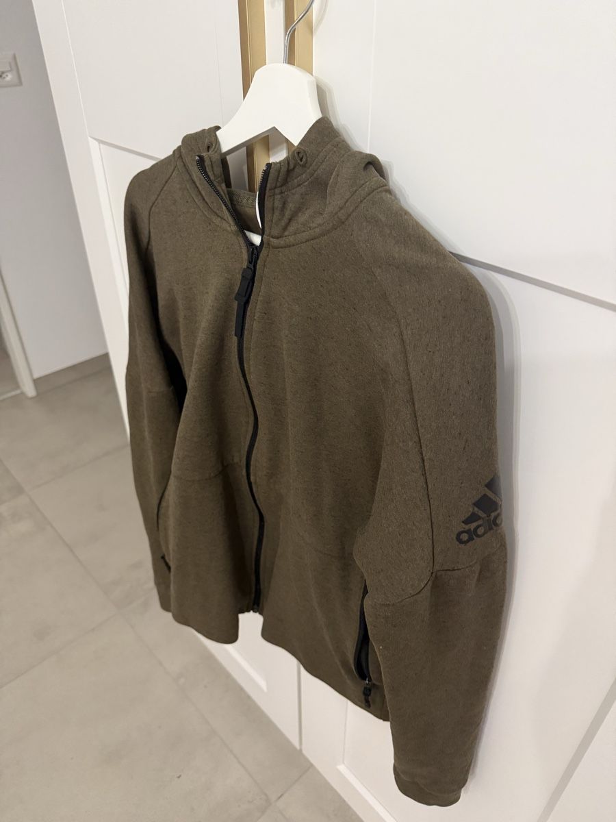 Adidas Jacken: Adidas Trainer – Gebraucht aus Binningen von bertidymz 1